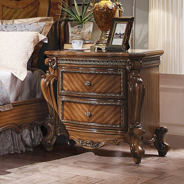 Picardy King 8 Piece Bedroom Set